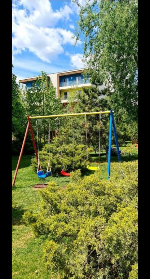 Relaxing Bucharest Airport Residences & Therme-Self Check-In Otopeni Eksteriør bilde