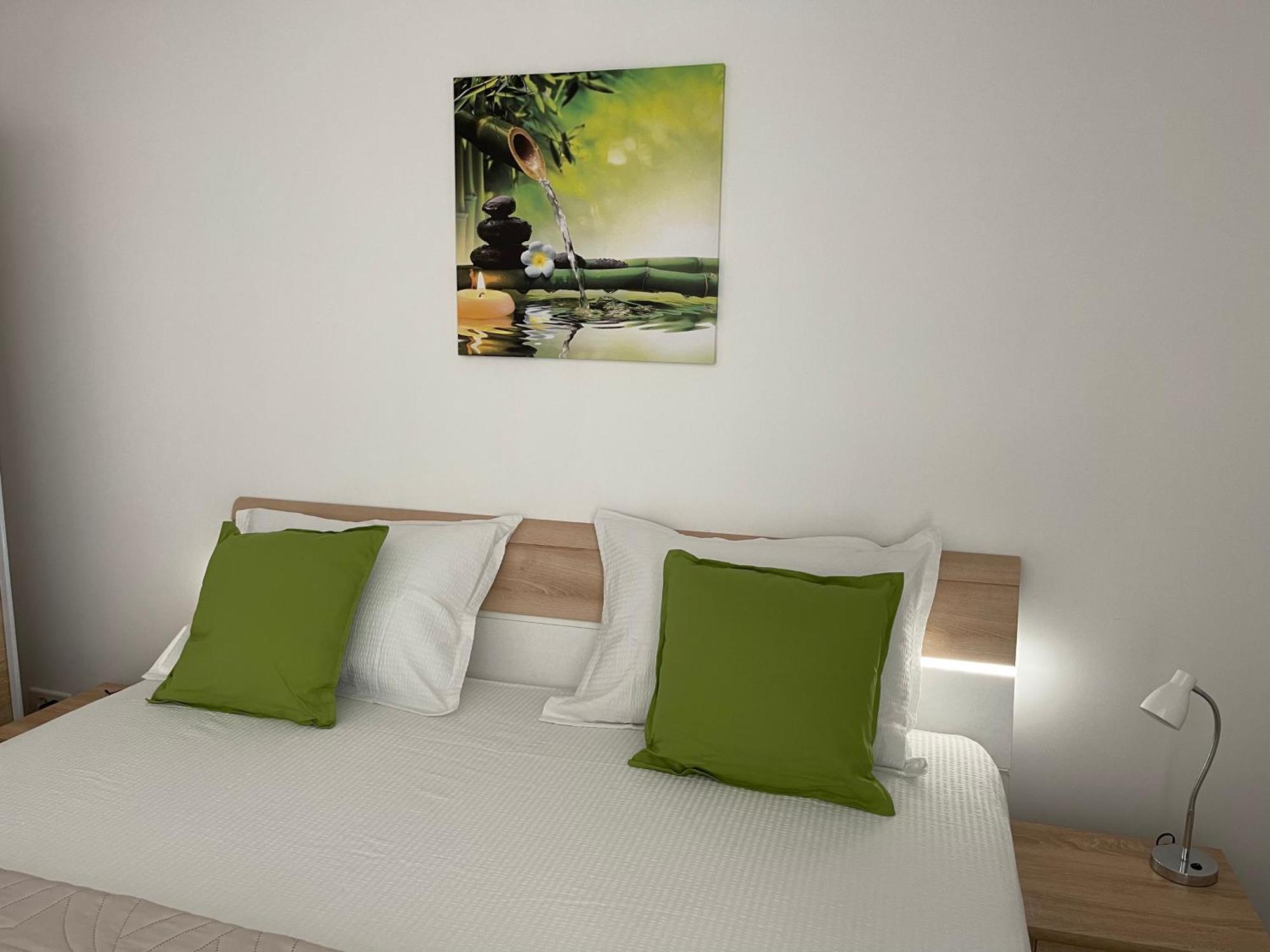 Relaxing Bucharest Airport Residences & Therme-Self Check-In Otopeni Eksteriør bilde